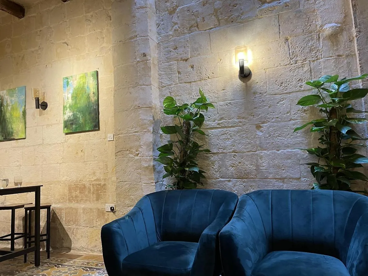 Babel Suites Valletta 0*,